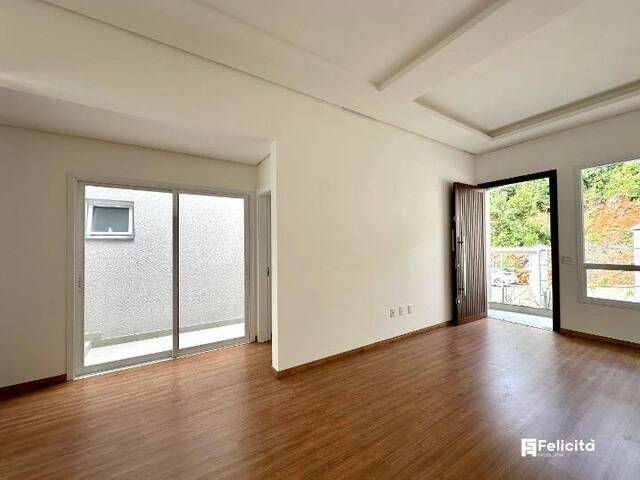 Sobrado para Venda em Caxias do Sul - 5