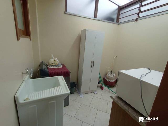 Sobrado para Venda em Caxias do Sul - 2