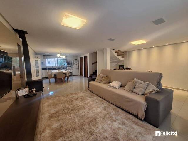 Sobrado para Venda em Caxias do Sul - 2