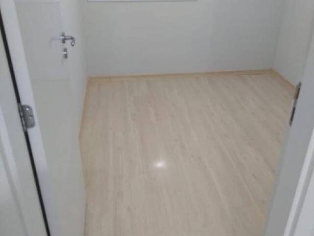 Apartamento para Venda em Caxias do Sul - 2