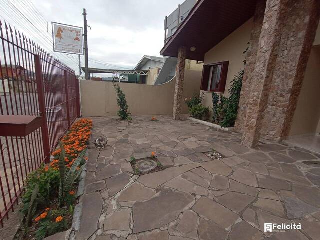 #902 - Casa para Venda em Caxias do Sul - RS