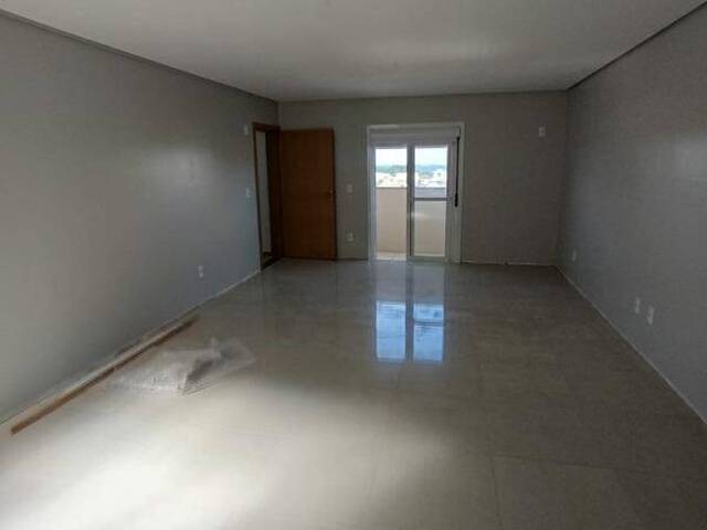 Apartamento para Venda em Caxias do Sul - 4