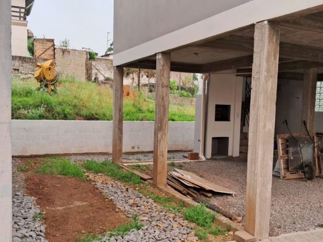 Sobrado para Venda em Caxias do Sul - 2