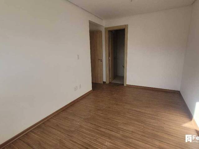Apartamento para Venda em Caxias do Sul - 2