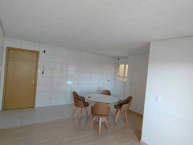 Apartamento para Venda em Caxias do Sul - 2