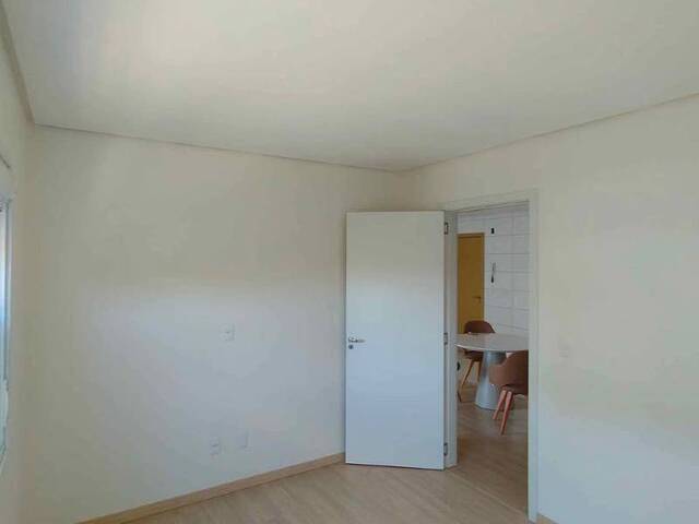 Apartamento para Venda em Caxias do Sul - 4