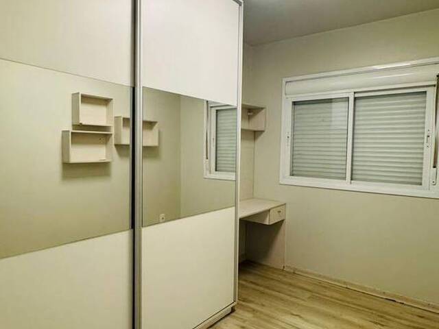 Apartamento para Venda em Caxias do Sul - 2