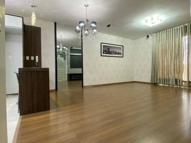 Sobrado para Venda em Caxias do Sul - 3