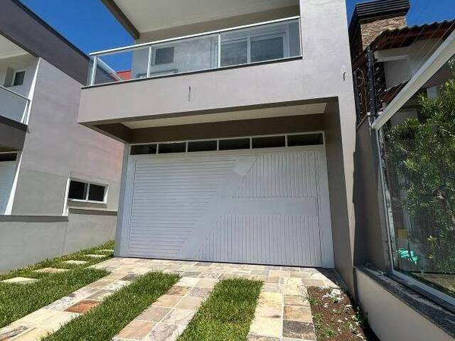 #1043 - Sobrado para Venda em Caxias do Sul - RS