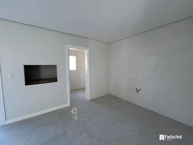 #1043 - Sobrado para Venda em Caxias do Sul - RS