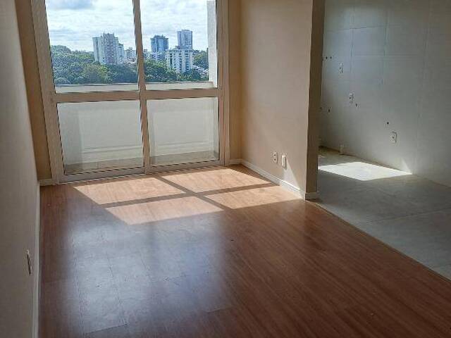 Apartamento para Venda em Caxias do Sul - 3