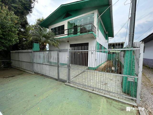 #1072 - Casa para Venda em Caxias do Sul - RS