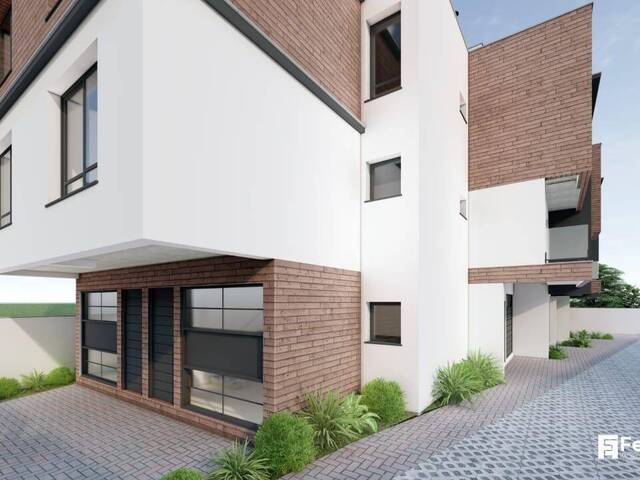 #1083 - Sobrado para Venda em Caxias do Sul - RS