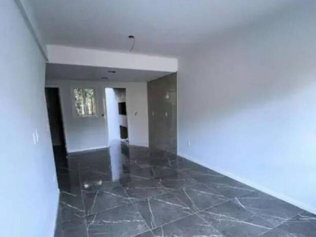 Sobrado para Venda em Caxias do Sul - 5