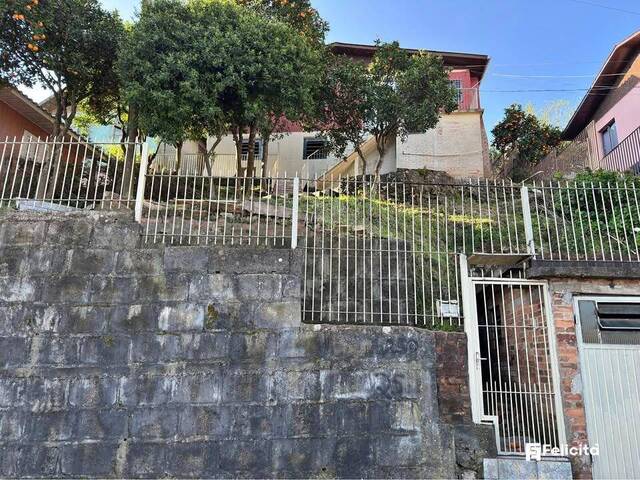 #1241 - Casa para Venda em Caxias do Sul - RS