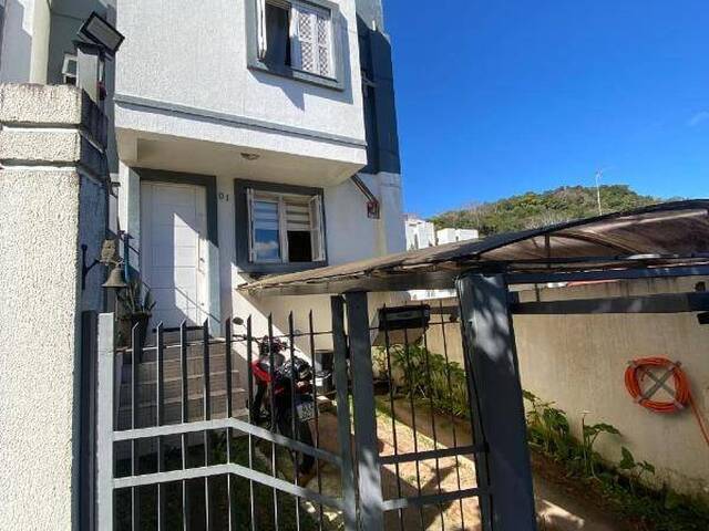 #1274 - Sobrado para Venda em Caxias do Sul - RS