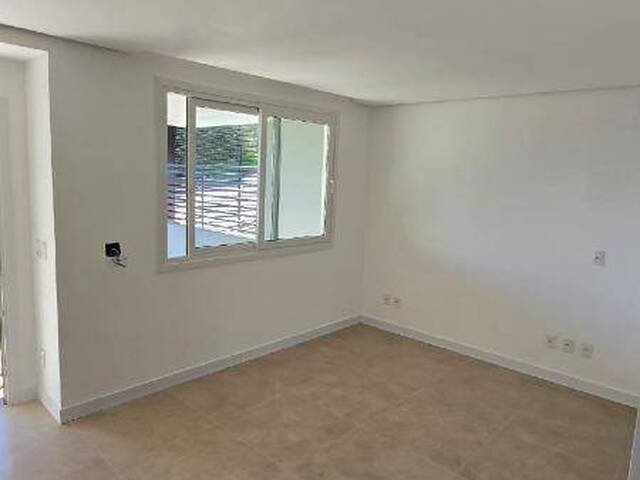 Sobrado para Venda em Caxias do Sul - 4