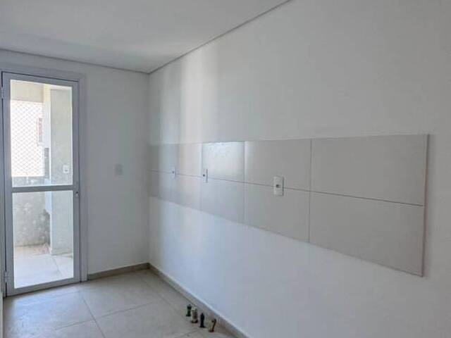 Apartamento para Venda em Caxias do Sul - 5