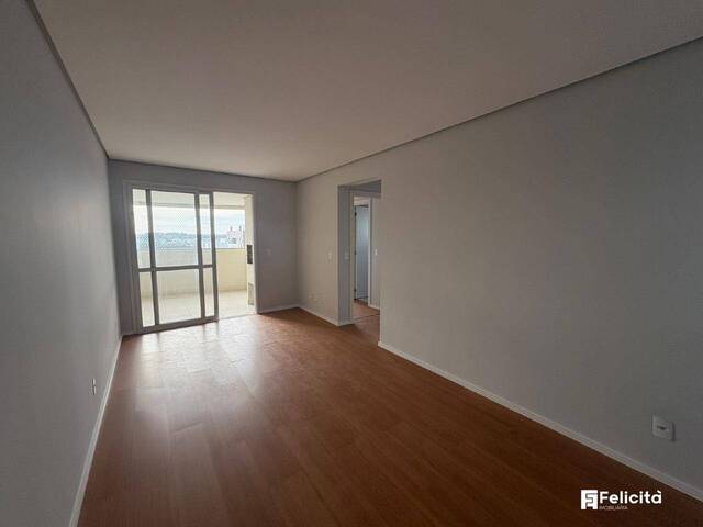 Apartamento para Venda em Caxias do Sul - 3