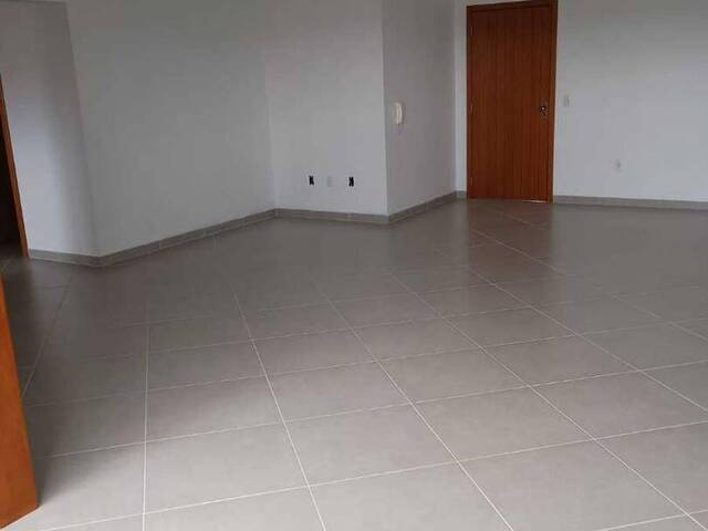 Apartamento para Venda em Caxias do Sul - 3