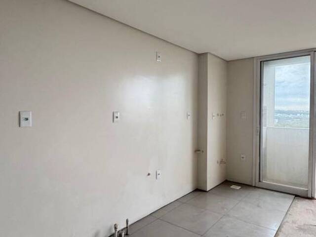 Apartamento para Venda em Caxias do Sul - 4