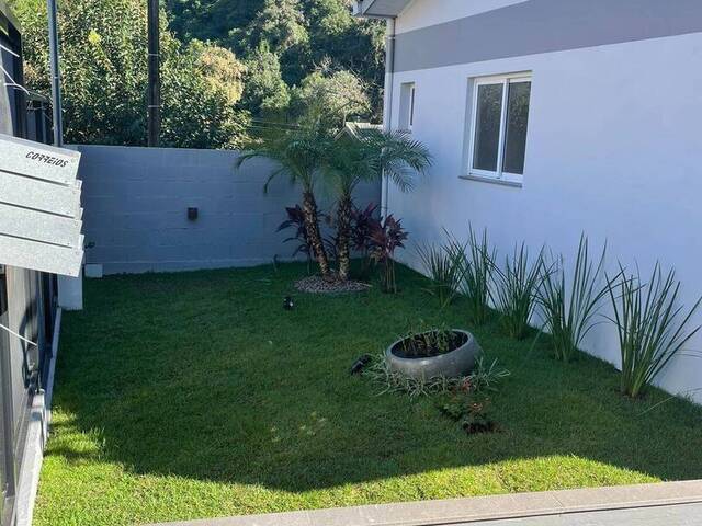 Sobrado para Venda em Caxias do Sul - 2