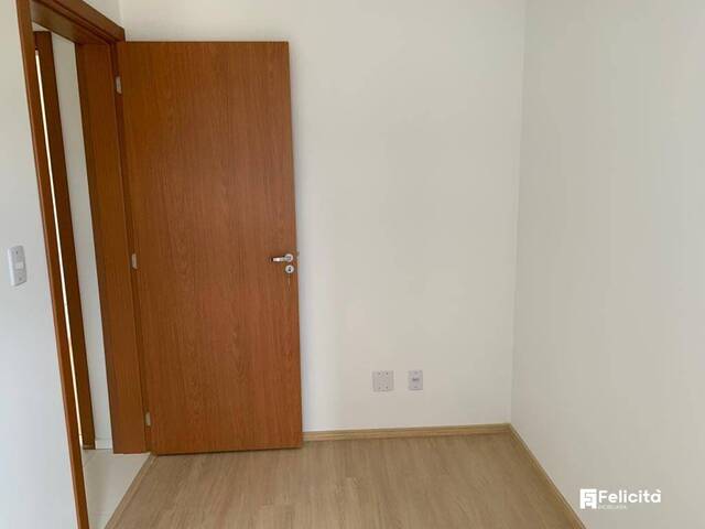 Apartamento para Venda em Caxias do Sul - 5