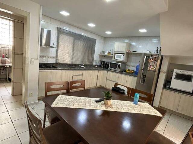 #1386 - Sobrado para Venda em Caxias do Sul - RS