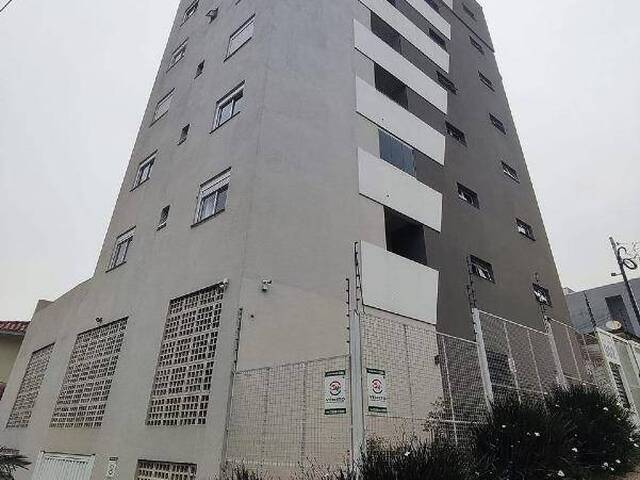 Apartamento para Venda em Caxias do Sul - 2