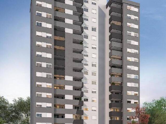 Apartamento para Venda em Caxias do Sul - 2