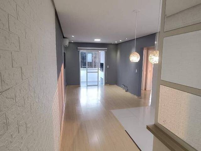 Apartamento para Venda em Caxias do Sul - 2