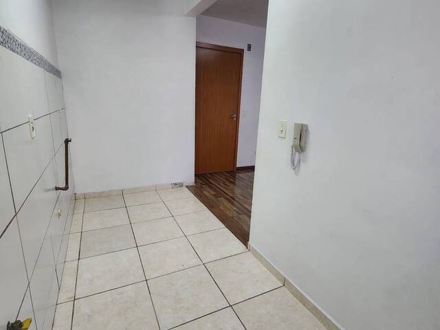 Apartamento para Venda em Caxias do Sul - 3