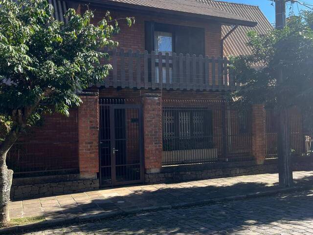 #1661 - Casa para Venda em Caxias do Sul - RS