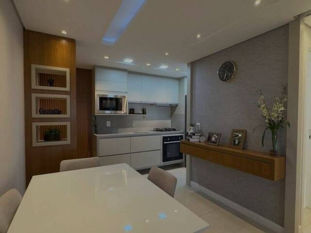 Apartamento para Venda em Caxias do Sul - 2