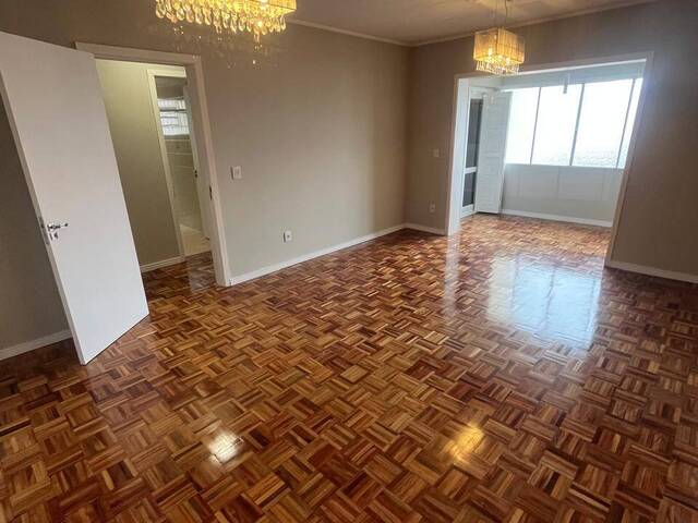 #1762 - Apartamento para Venda em Caxias do Sul - RS