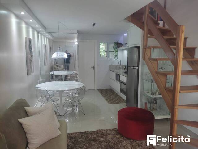 #1810 - Sobrado para Venda em Caxias do Sul - RS