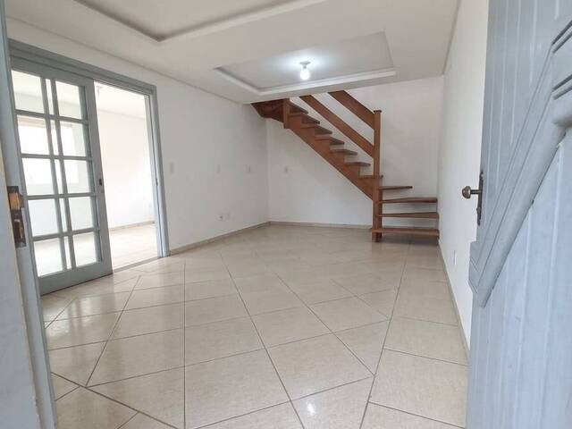 Sobrado para Venda em Caxias do Sul - 2