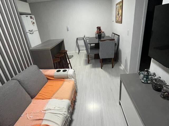 #1950 - Apartamento para Venda em Caxias do Sul - RS