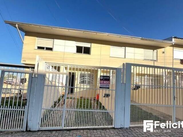 #1952 - Casa para Venda em Caxias do Sul - RS
