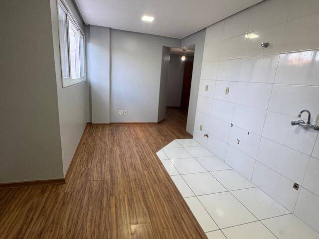 #1966 - Apartamento para Venda em Caxias do Sul - RS