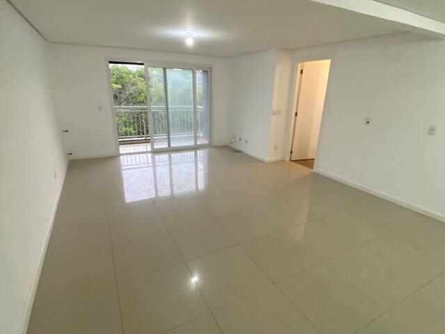 #2002 - Apartamento para Venda em Caxias do Sul - RS