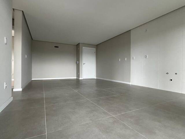 Apartamento para Venda em Caxias do Sul - 2