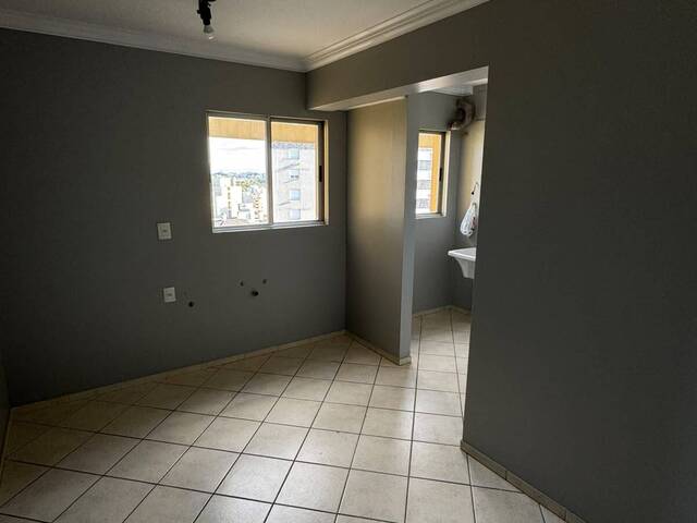 Apartamento para Venda em Caxias do Sul - 2