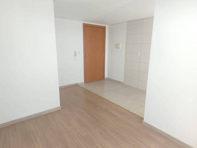 #2060 - Apartamento para Venda em Caxias do Sul - RS