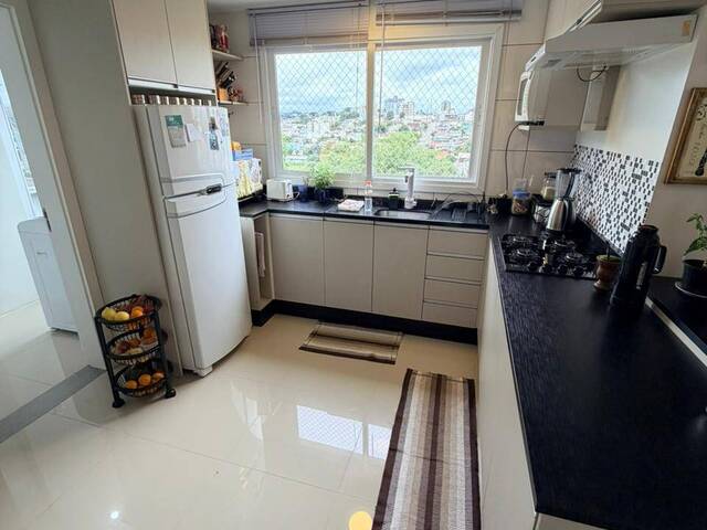Apartamento para Venda em Caxias do Sul - 2