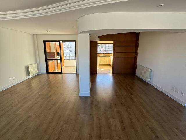 Apartamento para Venda em Caxias do Sul - 2