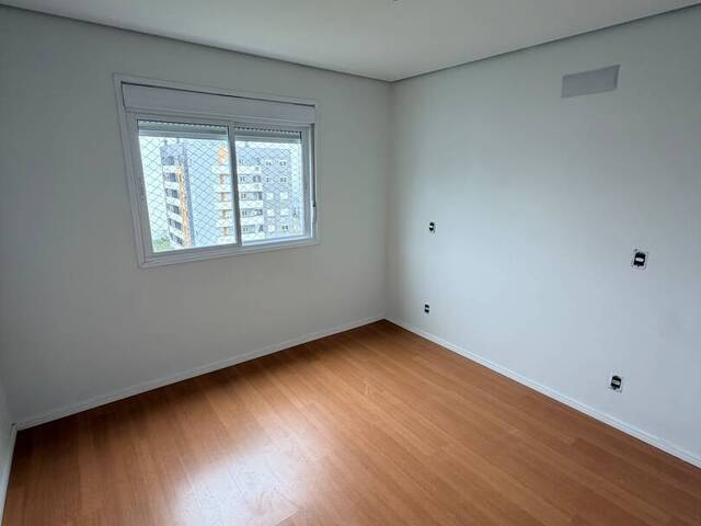 Apartamento para Venda em Caxias do Sul - 5