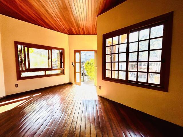 Casa para Venda em Caxias do Sul - 2