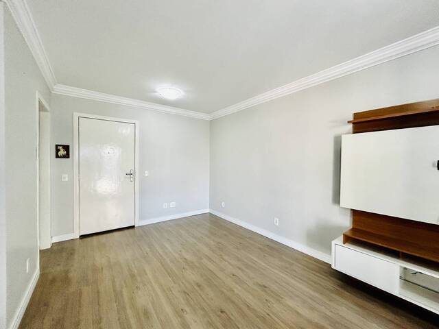 Apartamento para Venda em Caxias do Sul - 3