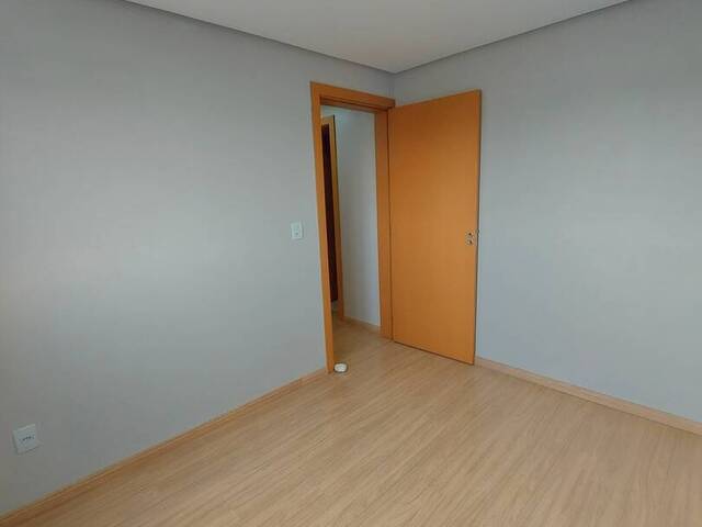 Apartamento para Venda em Caxias do Sul - 3